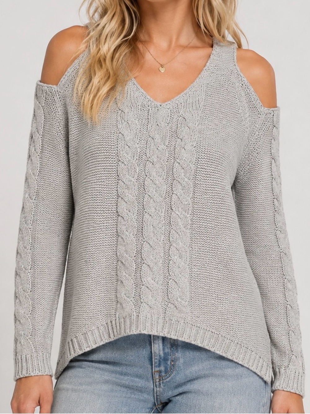 VENUS Grey Cable Knit V-Neck Cold Shoulder Cutout Sweater Pullover | Medium⁠